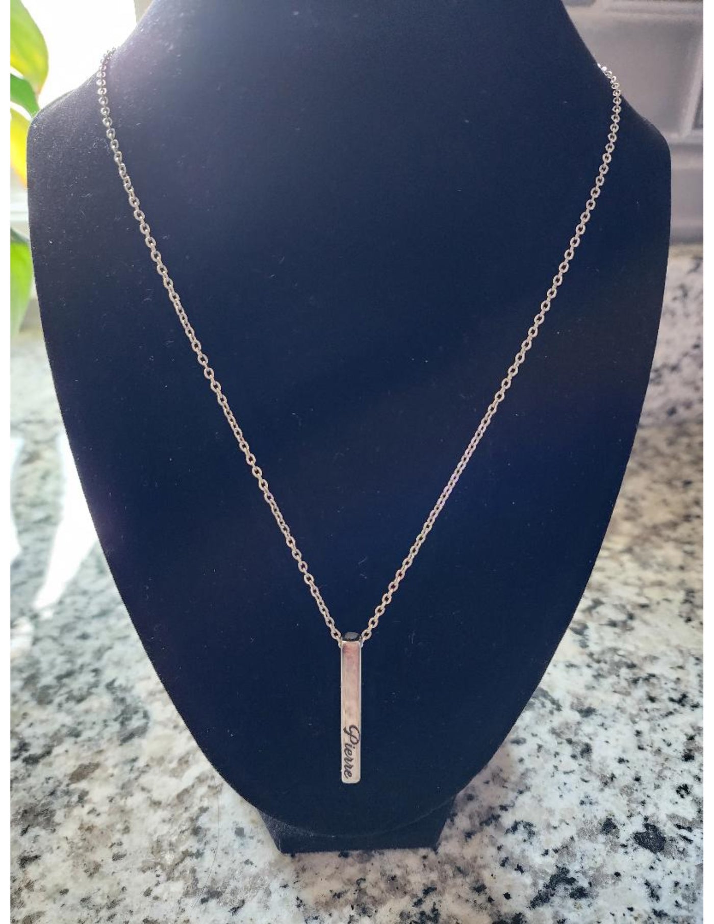 Bar necklace